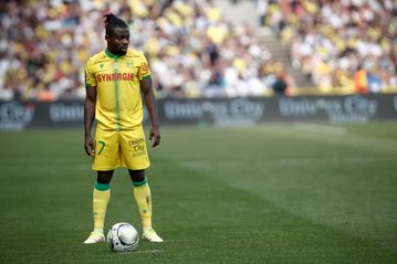 Simon shines despite Nantes dropping points at home