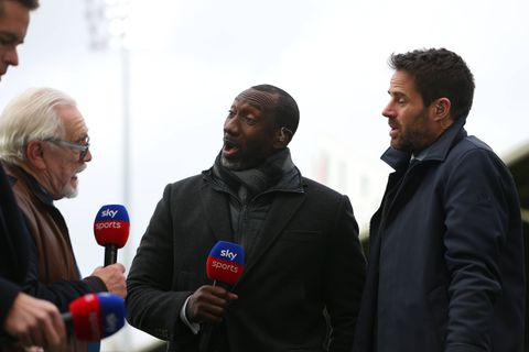 Floyd Hasselbaink says it will be a disaster if Arsenal fails to win the league