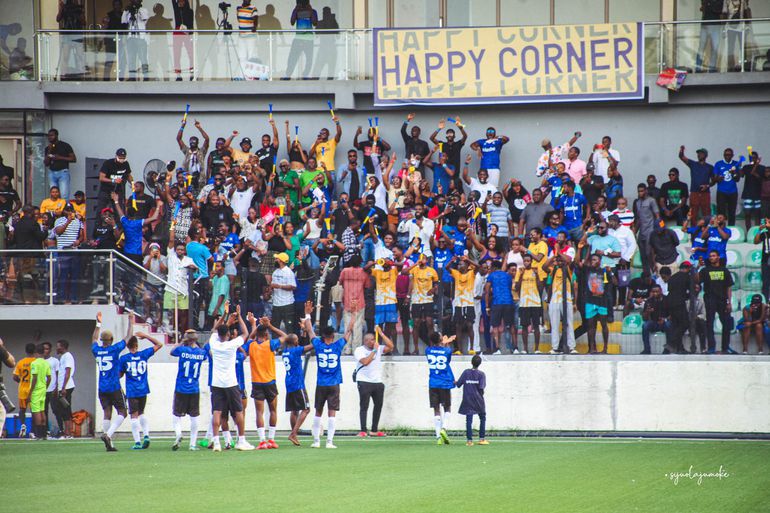 Sporting Lagos' "Happy Corner" cheering and willing on the team at the Mobolaji Johnson Arena (Photo credit: Siju Olajumoke)