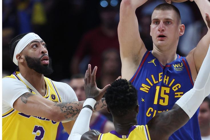 Nikola Jokic alternated between directing the offense, going for rebounds in the paint, and attacking the rim.