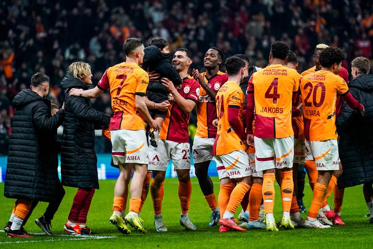 Ex-Man Utd star sends emotional message to Galatasaray ahead of title win