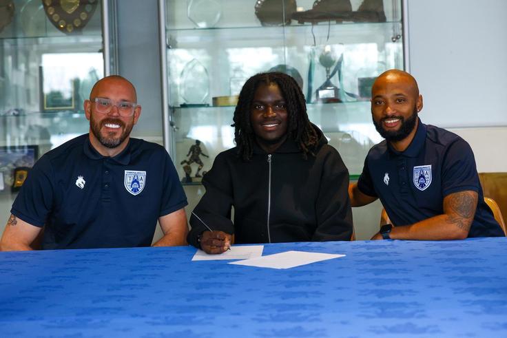 Oluwabunmi Babajide, the brother of Super Falcons star Rinsola Babajide, joins Tonbridge Angels.