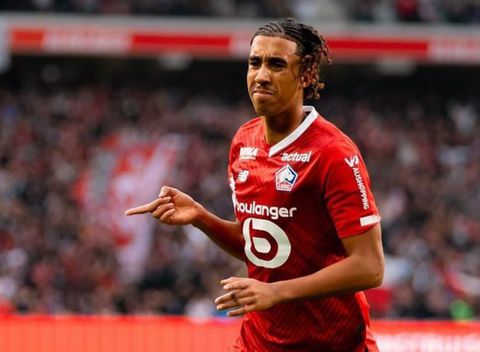 Leny Yoro has rejected Real Madrid for a Premier League move to Manchester United.