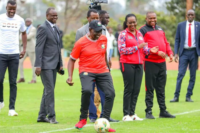 Harambee Stars coach Benni McCarthy and President William Ruto.