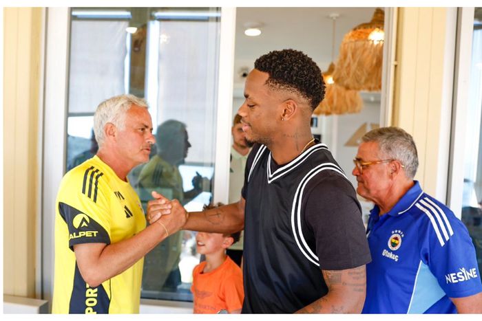 Fenerbahçe deny dispute between Mourinho and Durán