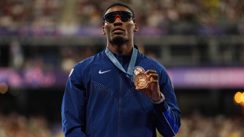 American sprinter thrilled with Paris Olympics bronze medal after poor 2023 outing