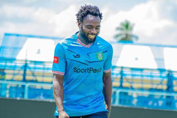 Elvis Rupia aibeba Singida dhidi ya Future FC kutoka Misri