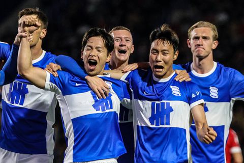 Birmingham defeated Wrexham 3-1 in League One