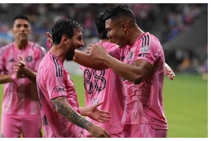 'I will never get tired'  — Casemiro bows to Messi despite 12-year friendship with Ronaldo