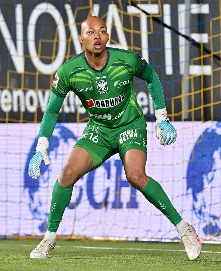 Japanese-Nigerian goalkeeper Leo Kokubo.
