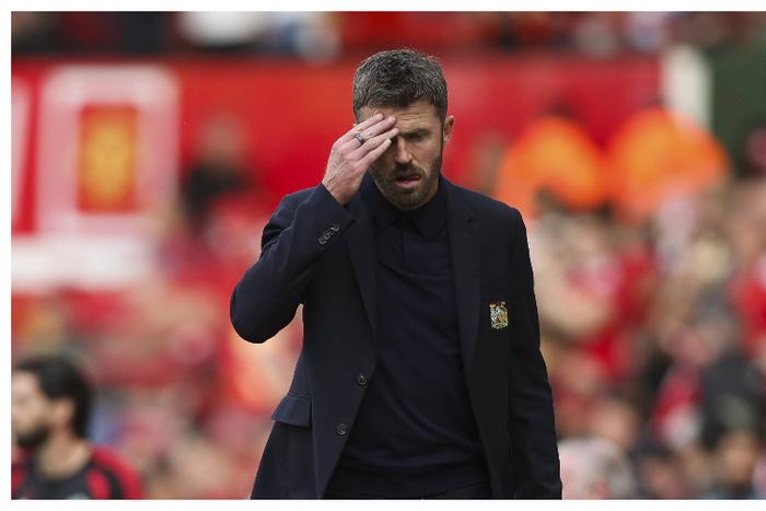 Ex-EPL star claims Carrick's may not last at Man United