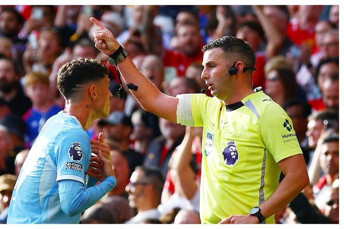 Roy Keane slams Foden’s antics towards Man United fan