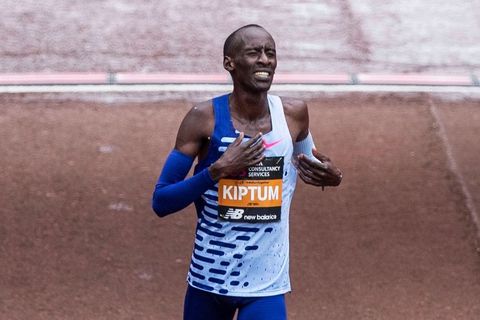 Kelvin Kiptum explains his thoughts while running to break marathon record