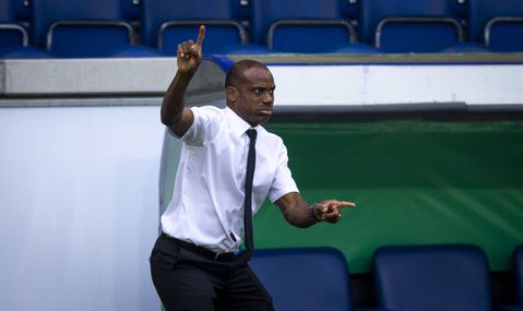 Dem wan kill everything home based: Ex-Nigeria coach Oliseh supports more NPFL players in Super Eagles