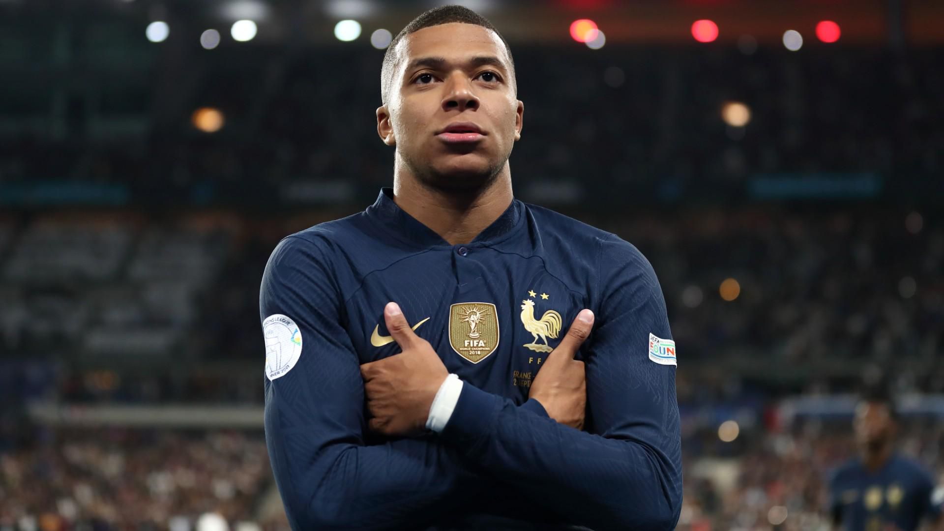 Pro soccer players are in awe of French superstar Kylian Mbappé