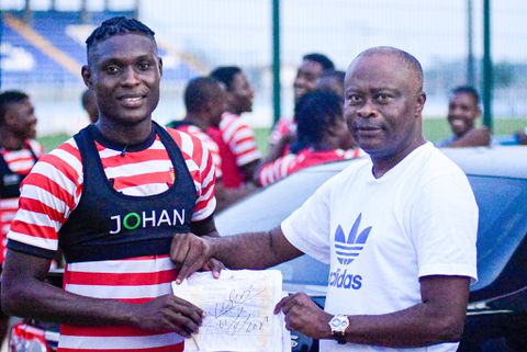 Remo Stars captain gets car gift for impressive performance