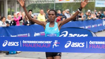 Gladys Chepkurui stamps authority with dominant win at Bangsaen Half Marathon