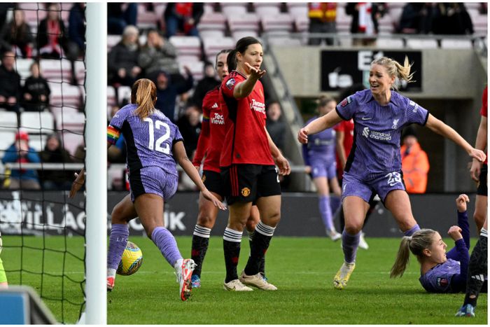 Man United Women vs Liverpool Women.