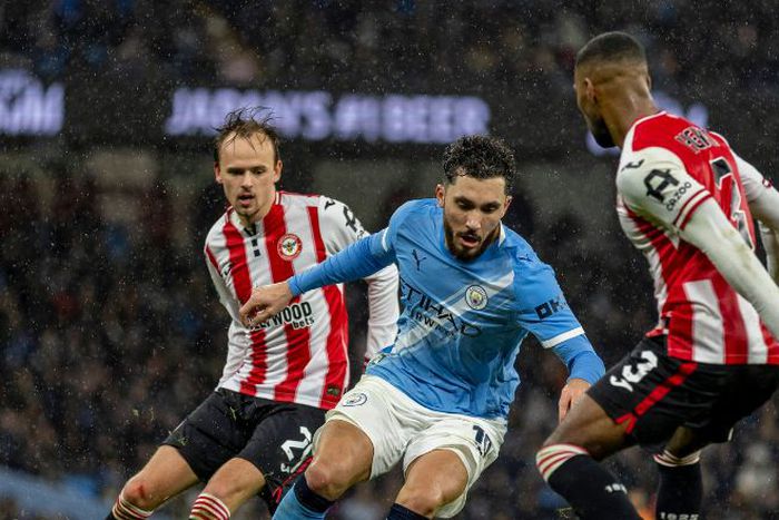 Rayan Cherki against Brentford || Image credit: Imago