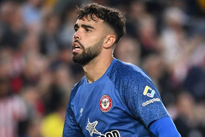 Brentford keeper David Raya is attracting interest from England's top clubs