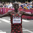 Eliud Kipchoge offers to mentor Olympic triathlon champion Alex Yee for his London Marathon debut