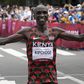 Eliud Kipchoge offers to mentor Olympic triathlon champion Alex Yee for his London Marathon debut