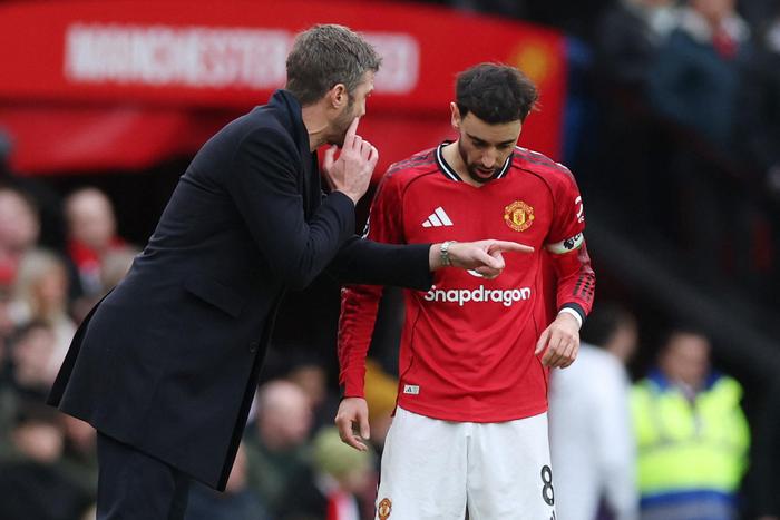 Carrick was impressed with Bruno Fernandes's unbelievable performance against City.