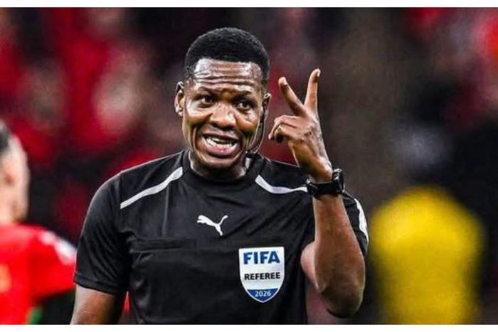 Ghanaian referee Daniel Laryea receives hero's welcome