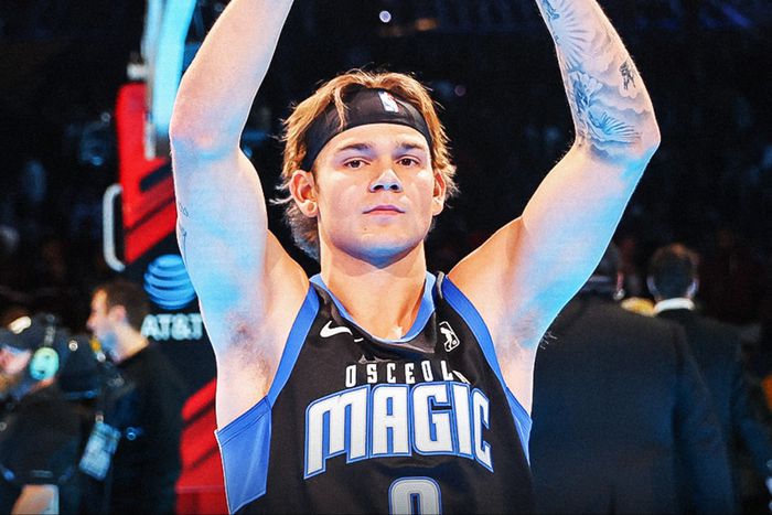 Just like Damian Lillard in the 3-point contest, Mac McClung won back-to-back dunk contest titles.