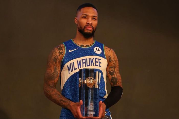 It is back-to-back for Damian Lillard as he wins the NBA All-Star 3-point contest.