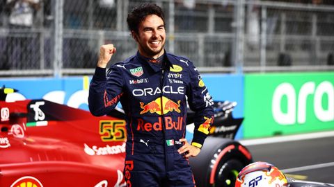Dramatic Saudi GP qualifying sees Perez take pole as Verstappen fails