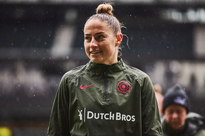 Canada star Janine Beckie to miss World Cup after knee injury