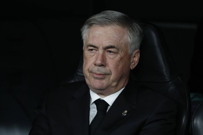 Real Madrid manager Carlo Ancelotti says his team must give a complete performance against Barcelona