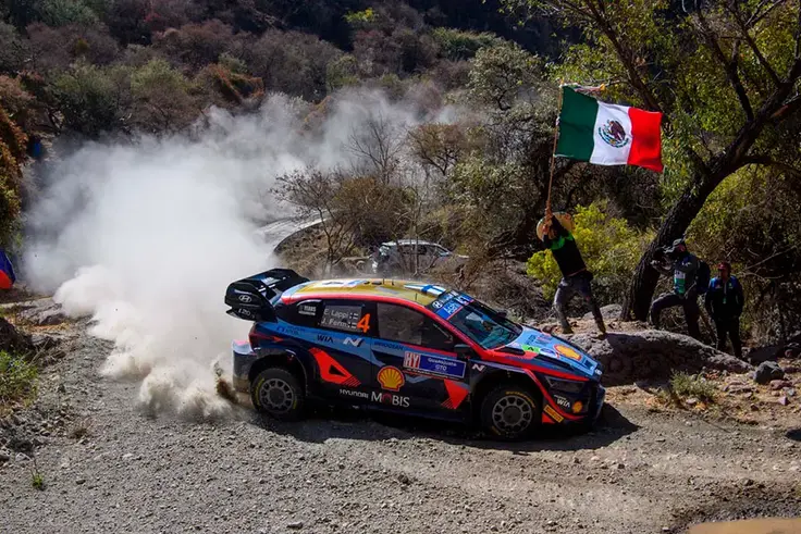 Lappi holds on to lead OgIer on eventful Friday in Mexico