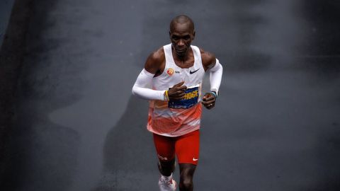 Eliud Kipchoge honored in Berlin with captivating mural [PHOTOS]