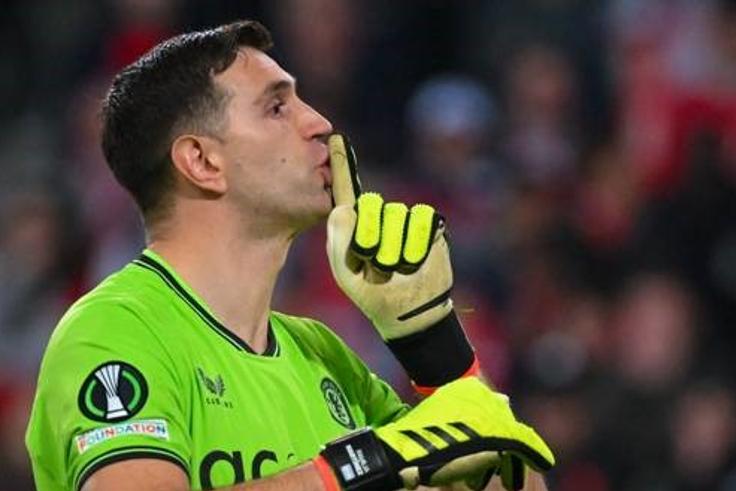 'At Aston Villa He's The Messi of Barcelona' - Emiliano Martinez's Brother Explains Failed Move to Man United