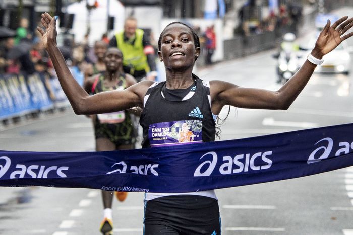 Margaret Kipkemboi is the wins the 36th edition of the Dam tot Damloop.