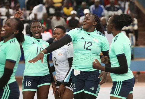 KCCA Ladies hand over Volleyball League Title to Lord Mayor Erias Lukwago