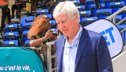 Finidi replacement? Cameroon manager at war with Eto’o linked to Super Eagles job