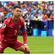 Ex-Man United star urges Portugal to bench CR7