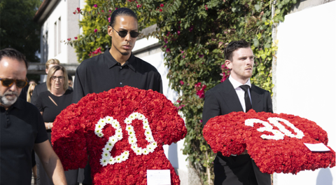 Ex-Arsenal star recalls his brother's death as he advises Liverpool players how to cope with Jota's passing