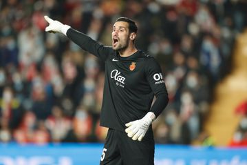 PSG goalkeeper Sergio Rico triumphantly exits hospital after two-month battle