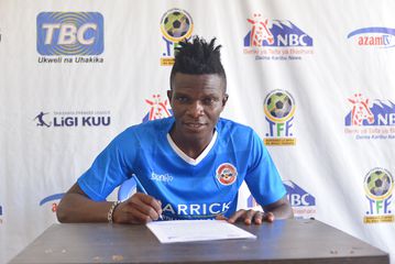 Express lose star midfielder to Tanzanian club