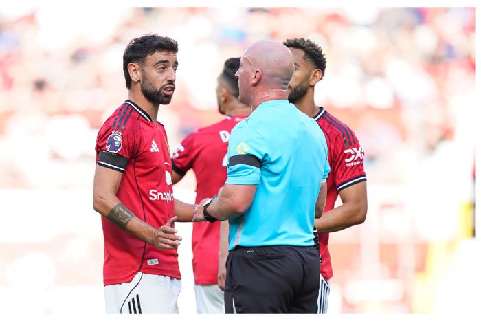 Bruno Fernandes speaks on Arsenal's controversial goal