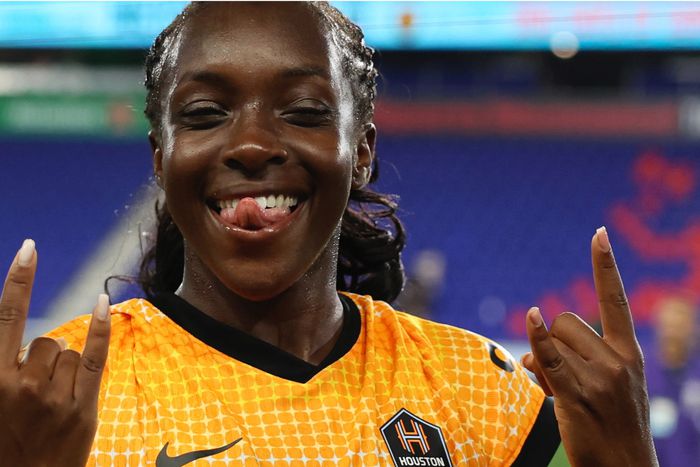 Super Falcons Star Michelle Alozie Scores Late Winner as Houston Dash Defeats Gotham FC 2-1 in NWSL.