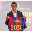 Barcelona star laments losing jersey number to Rodri