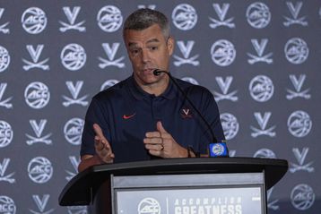 Virginia basketball coach announces shock retirement