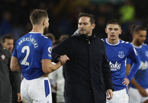 Lampard calls on Everton players to be unselfish in battle for survival