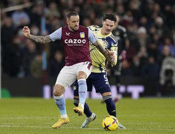  West Ham end Moffi chase with Ings deal