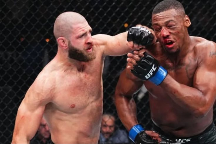 Jiri Prochazka bounces back from Alex Pereira loss to knock out Jamahal Hill in style at UFC 311.